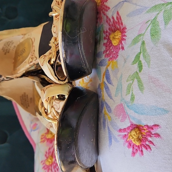 Guess Sandals - Picture 6 of 6